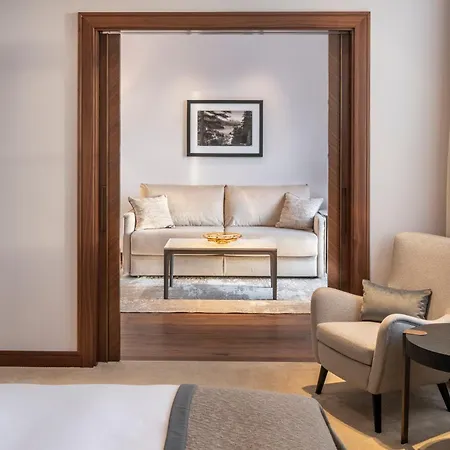Grand Des Bains Kempinski 5*