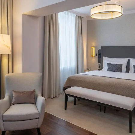 Grand Des Bains Kempinski Готель