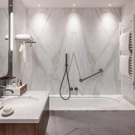Grand Des Bains Kempinski 5*