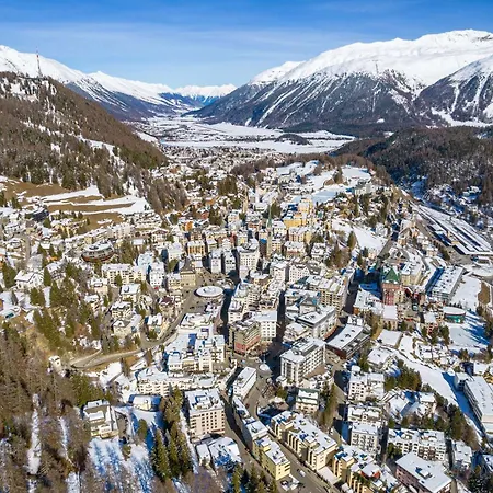 Готель Grand Des Bains Kempinski 5*