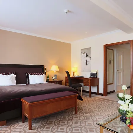 ホテル Grand Des Bains Kempinski 5*