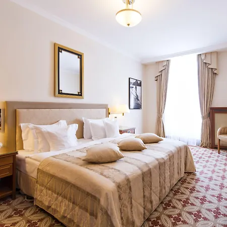 호텔 Grand Des Bains Kempinski 5*