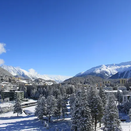 Grand Des Bains Kempinski Готель