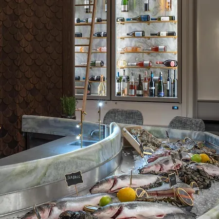 호텔 Grand Des Bains Kempinski 5*