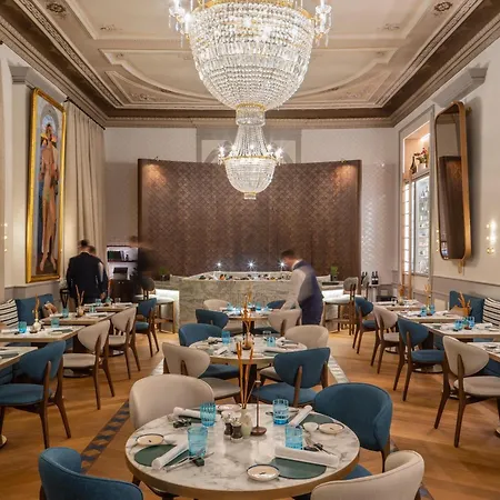 Grand Des Bains Kempinski מלון