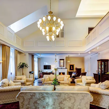 Grand Des Bains Kempinski