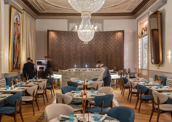 Grand Des Bains Kempinski Готель