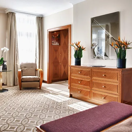 Grand Des Bains Kempinski