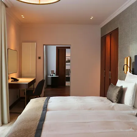 Grand Des Bains Kempinski 5*